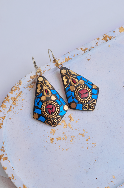 Aretes triangulares piedra martillada