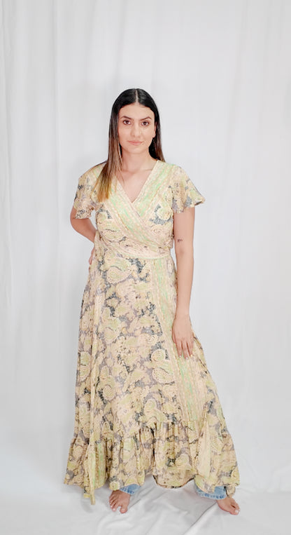 Kimono y Vestido en Seda Amarillo Claro