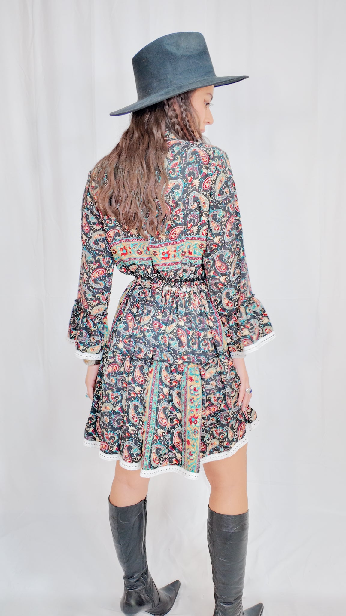 Vestido Corto Boleros Negro Multicolor