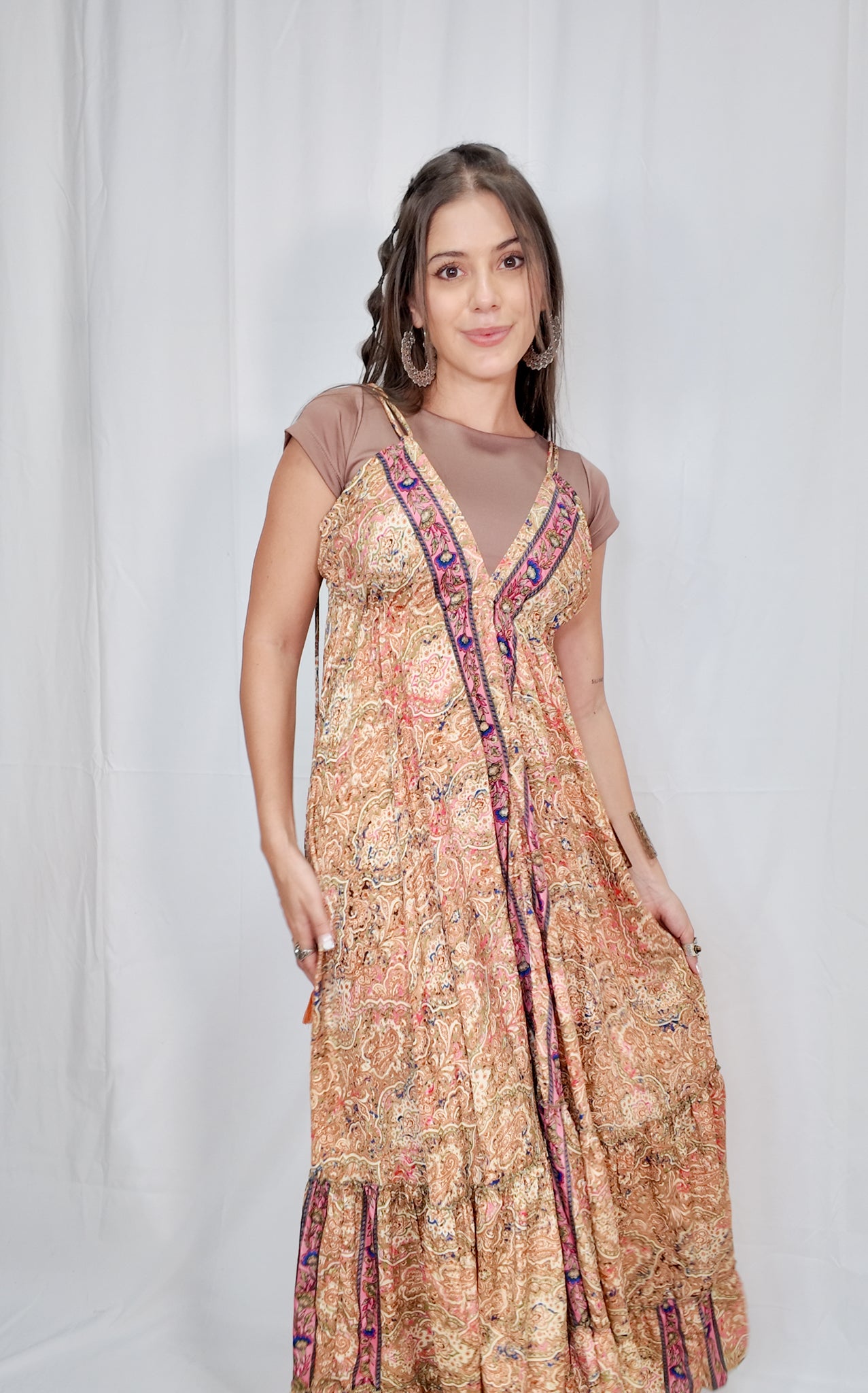 Vestido Largo Boleros Escote Profundo Beige