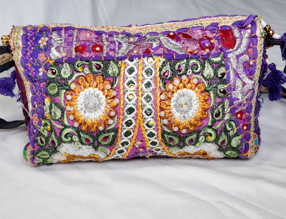 Bolso Cruzado Bordado Morado